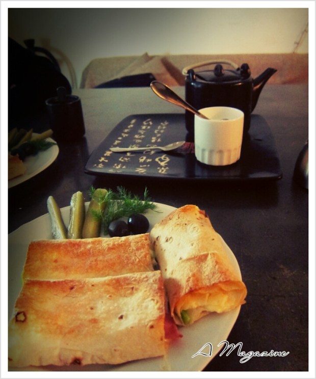 ლორის და ყველის ლავაშის სენდვიჩები